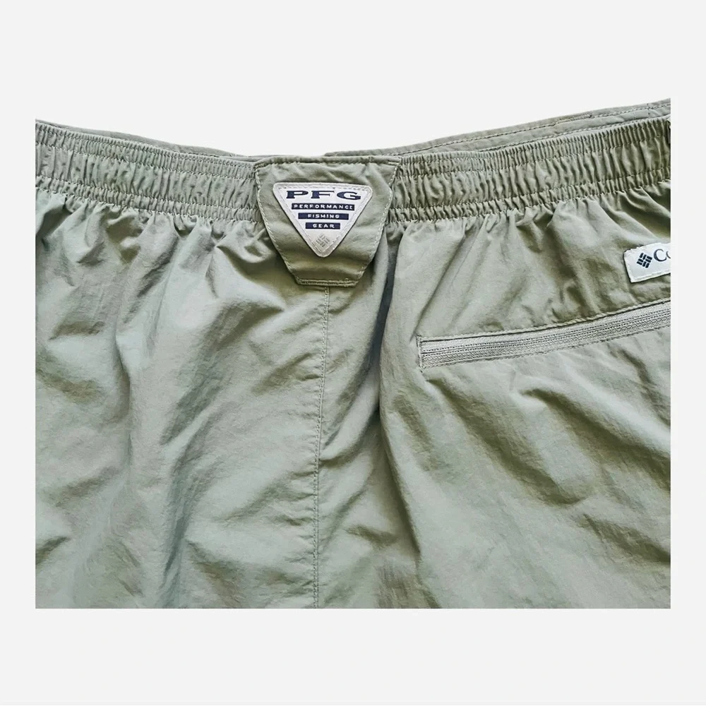 Columbia fishing gear nylon green olive cargo shorts L pocket zipper button logo